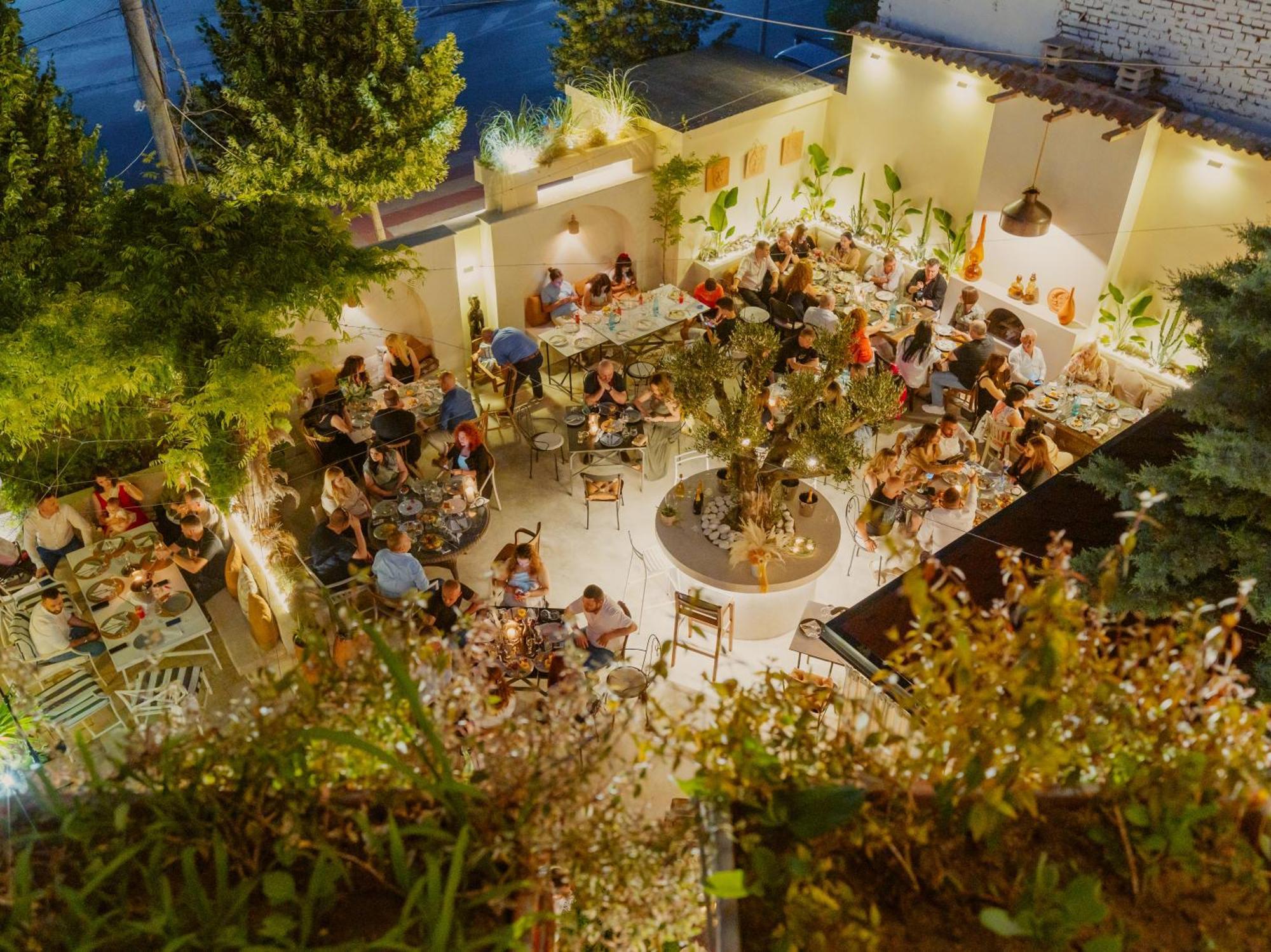 Barba Boutique Hotel Корча Экстерьер фото