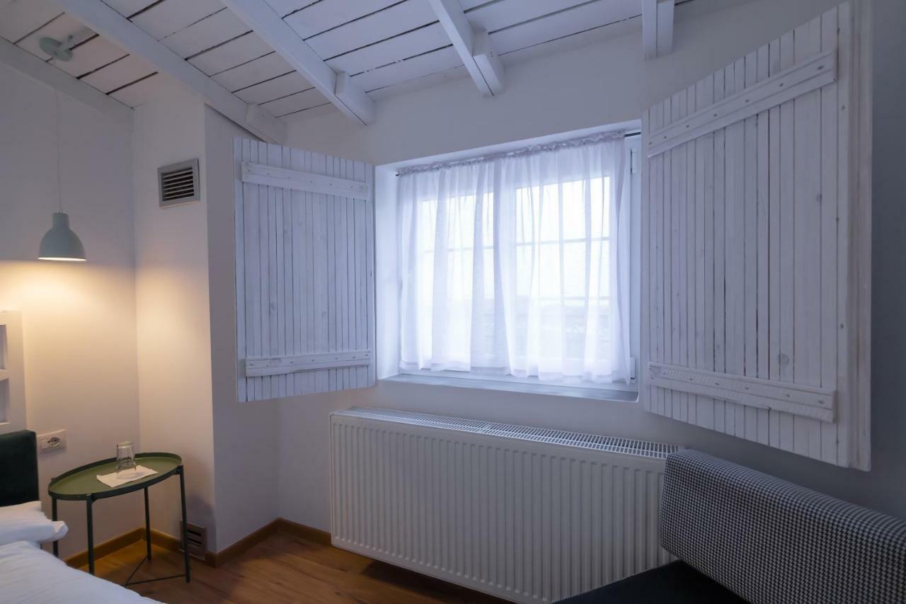 Barba Boutique Hotel Корча Экстерьер фото