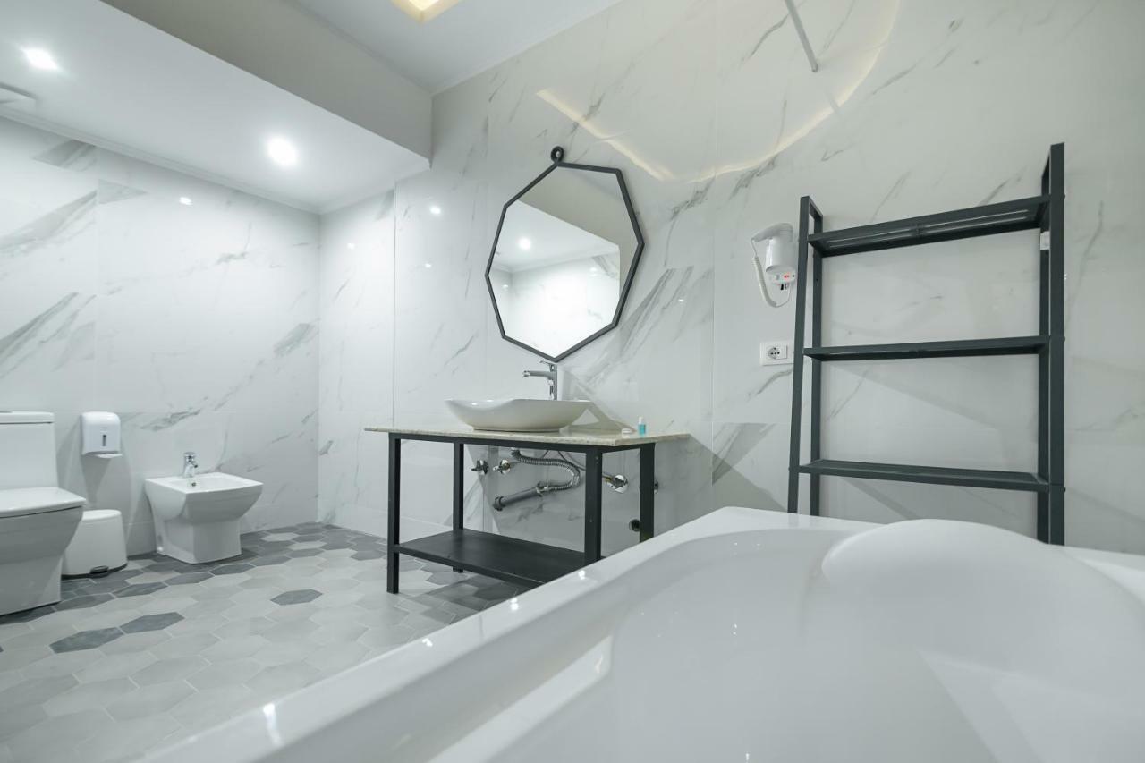 Barba Boutique Hotel Корча Экстерьер фото