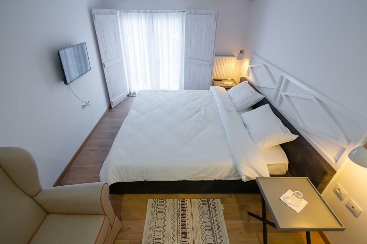 Barba Boutique Hotel Корча Экстерьер фото