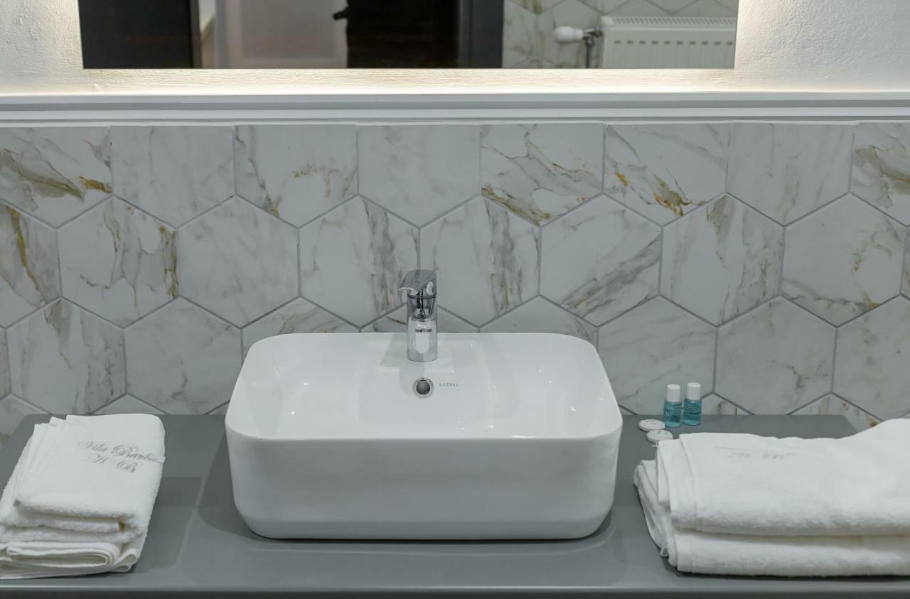 Barba Boutique Hotel Корча Экстерьер фото